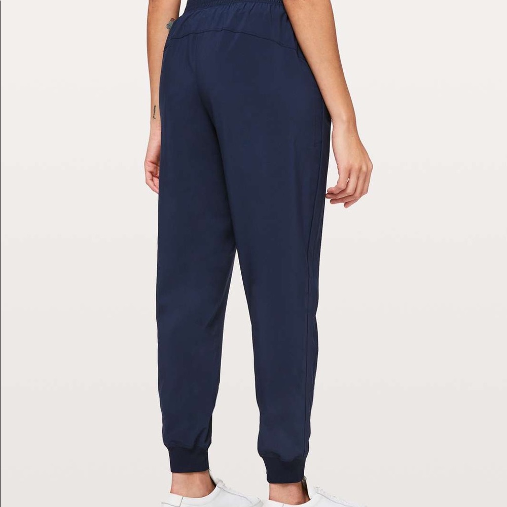 Lululemon Wanderer Jogger NWT size 2